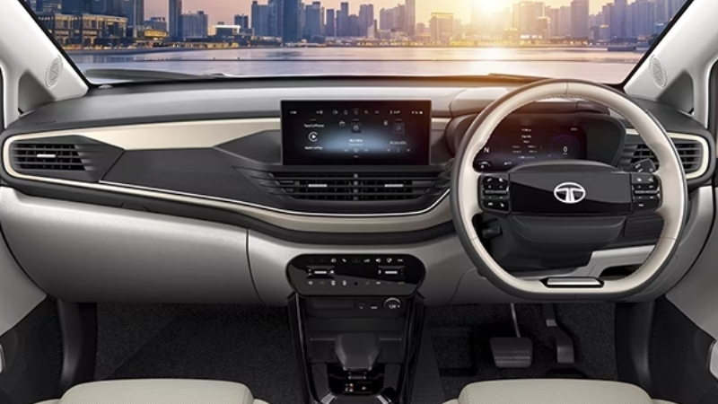 
Grand Prestigia Dash the new 3-tone dashboard with soft-touch painted finishes surrounds you in luxury.